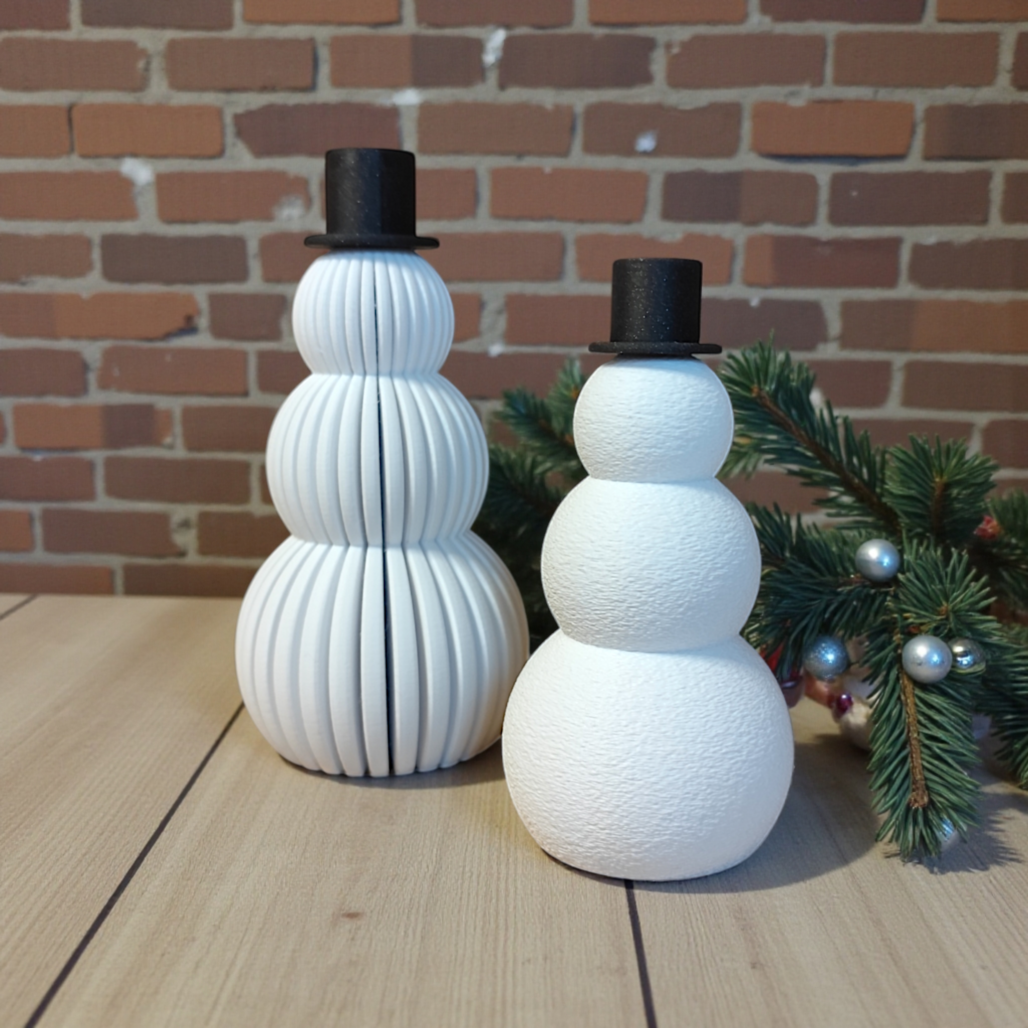 Minimalist snowman set — view 2