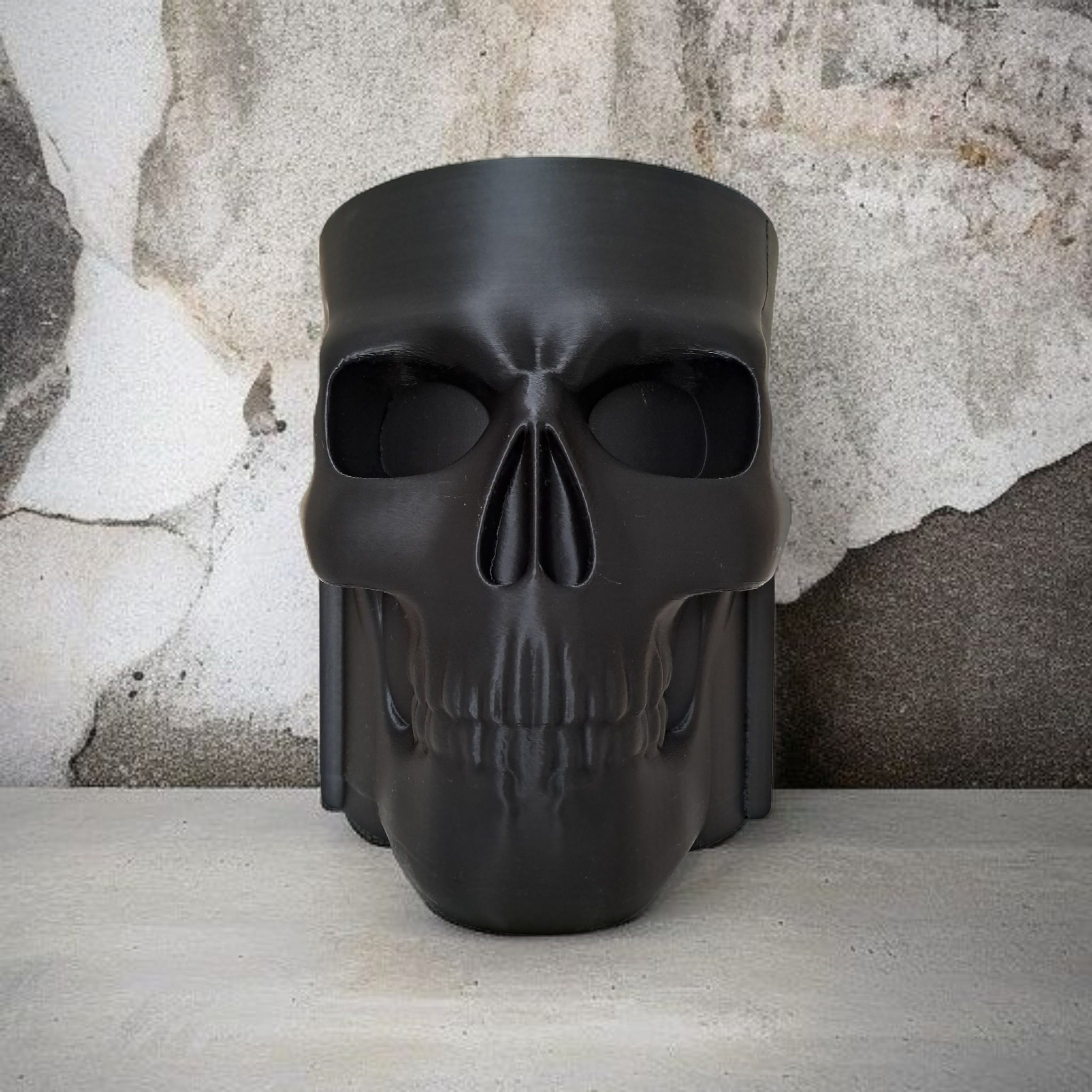 Skull bottle chiller / holder (whisky) — view 4