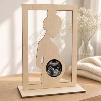 Cadre à échographie en bois – Silhouette de maman enceinte, gravure laser
