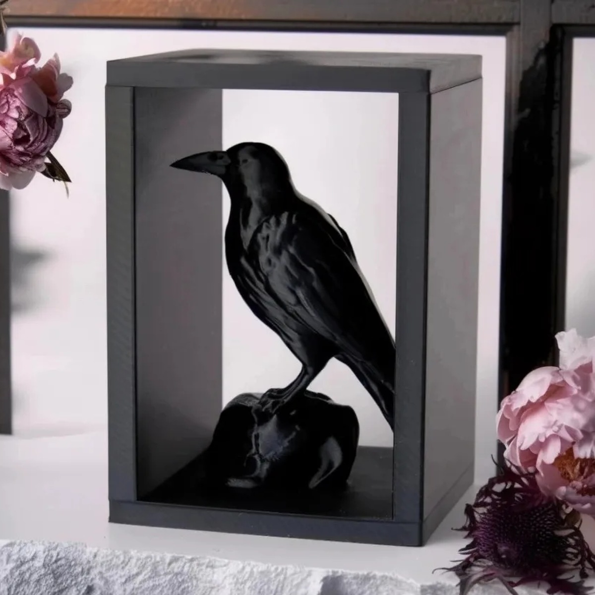 Corbeau perché – book nook pour bibliothèque, impression 3D, photo 2